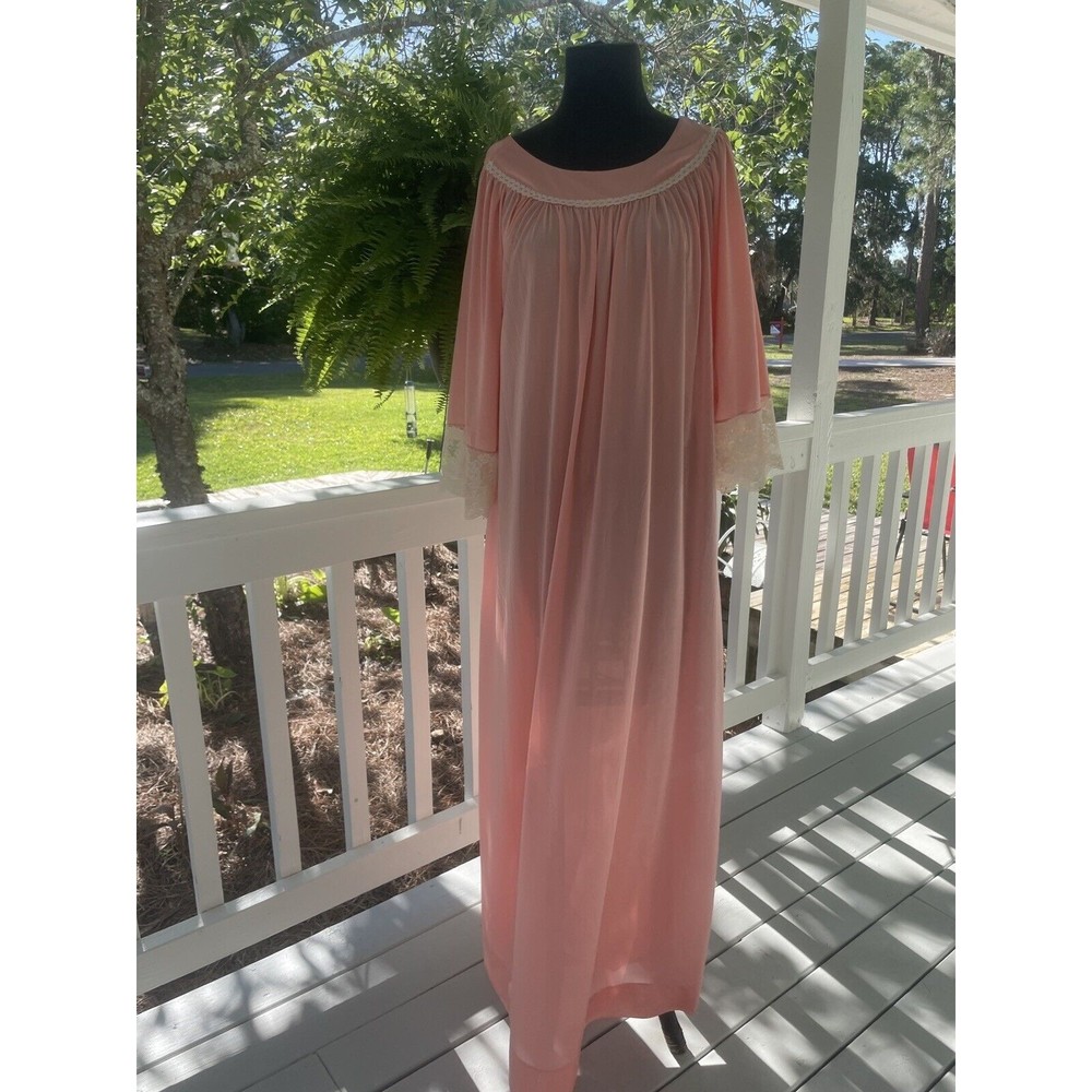 Vintage Jenelle of California Peach Pink Long Nylon Nightgown